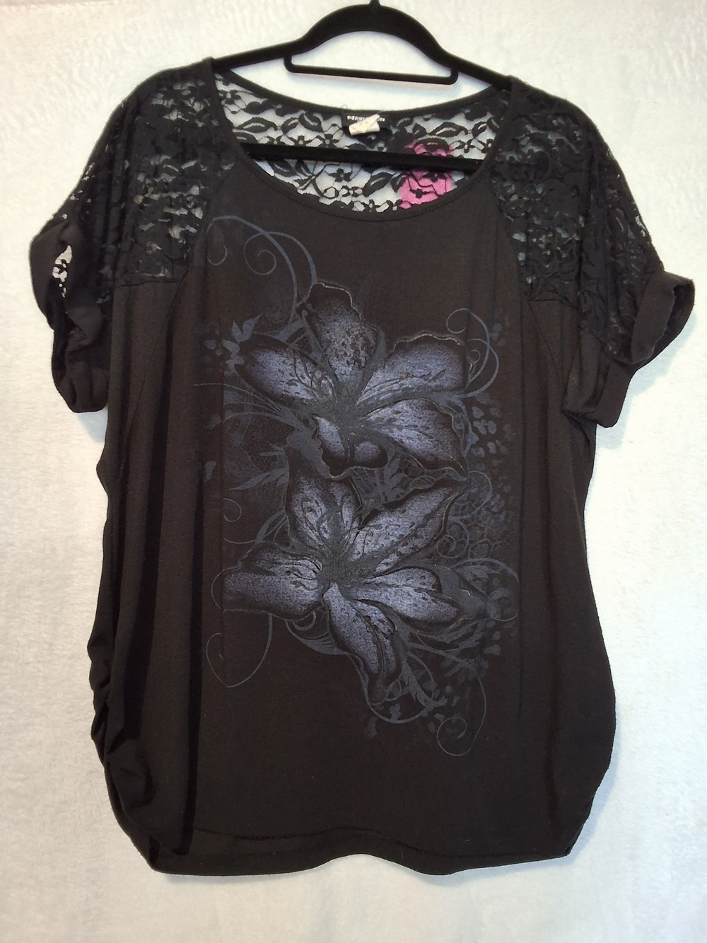 Perseption Black Lace-Shoulder Floral Graphic Tee